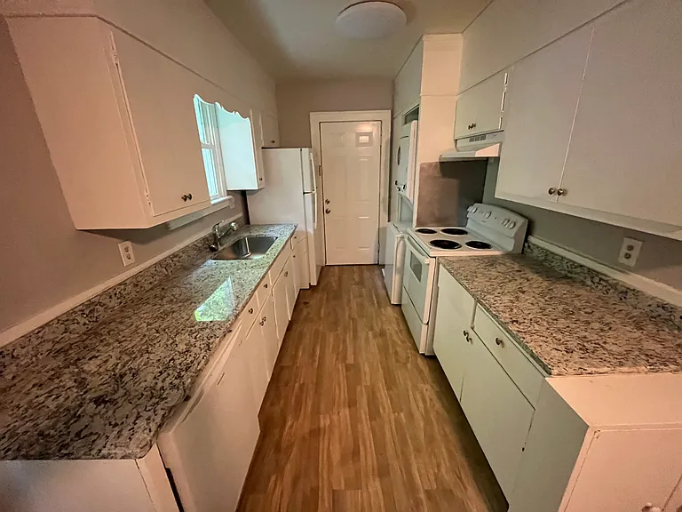 1147 Mimosa Dr — Photo 6