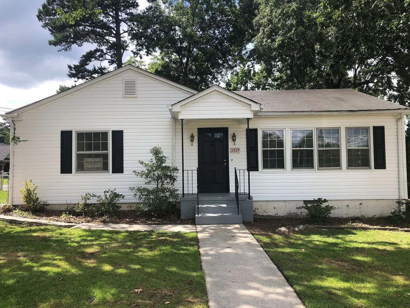Newly Renovated 3 Bedroom Home Close to Downtown Gainesville — Photo 1
