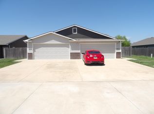 6932-6934 N Hydraulic Ave, Wichita, KS 67219