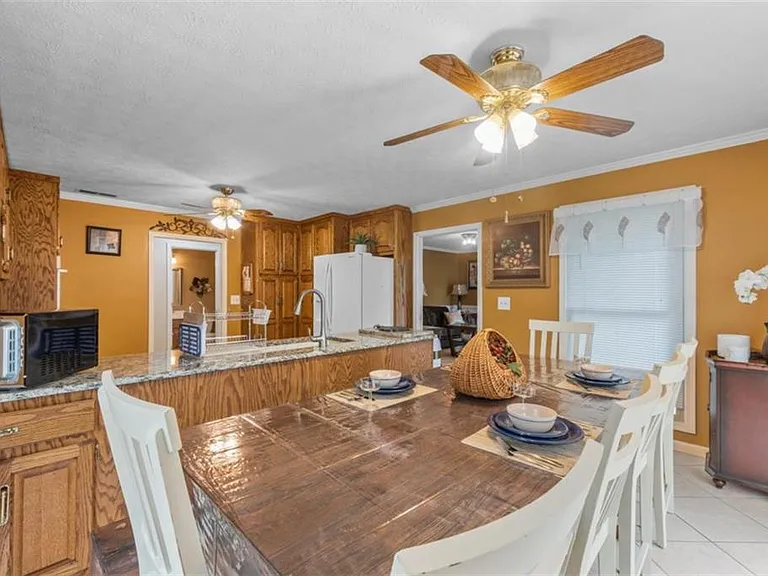 1061 N Highway 92 — Photo 11