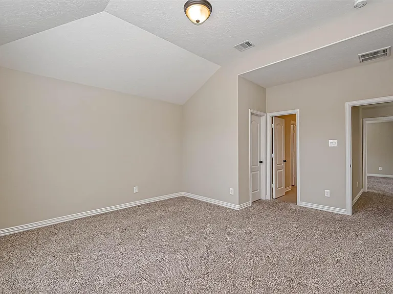 17827 Circular Quay Ln — Photo 29