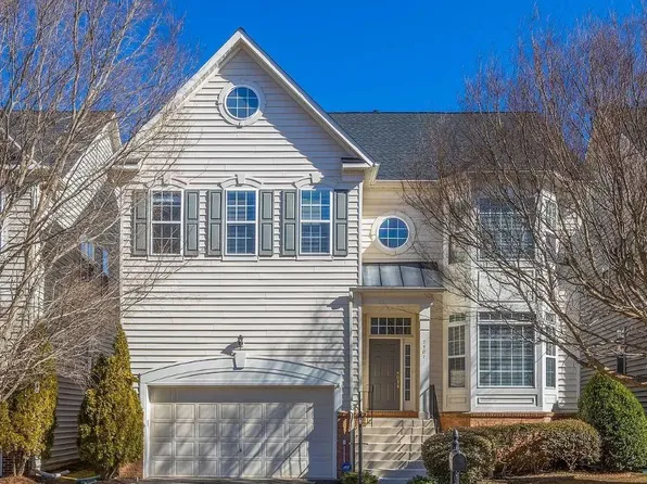7507 Lindberg Dr, Alexandria, VA 22306
