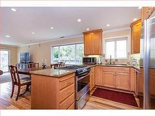 3rd image of 412 Saint Joseph Ave