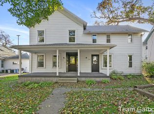 203 S Main St, Olivet, MI 49076