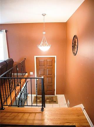 3rd image of 4007 Woodbury St