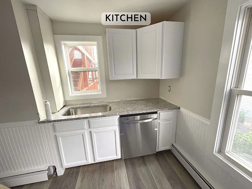 3 bed, 1100 sqft, $2,500 — Photo 4