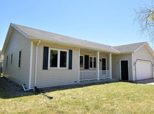 6939 Bobolink Rd, Racine, WI 53402