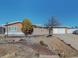 5609 Drake Ave NW, Albuquerque, NM 87114