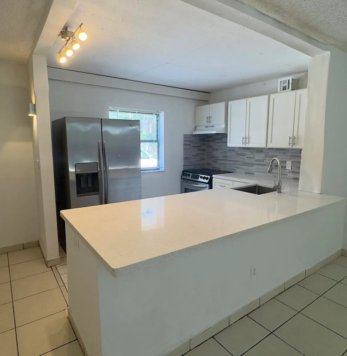 2 bed, 2.0 bath, 1012 sqft, $1,950 — Photo 1