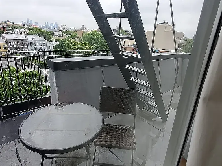 586 Grand St #5A — Photo 12