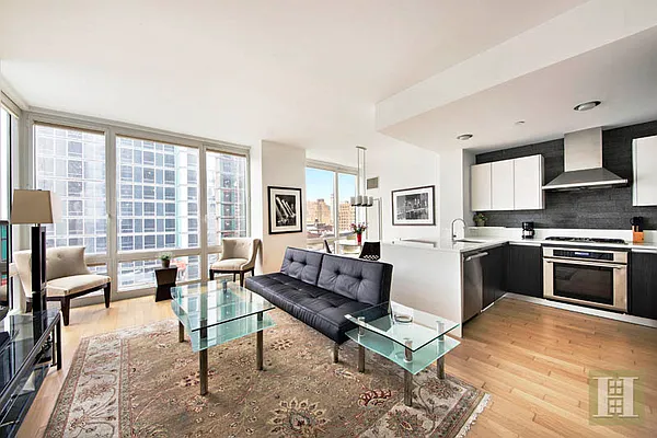 Rented by Halstead Real Estate | media 19