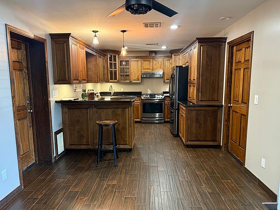 3rd image of 8716 N 41st Ave