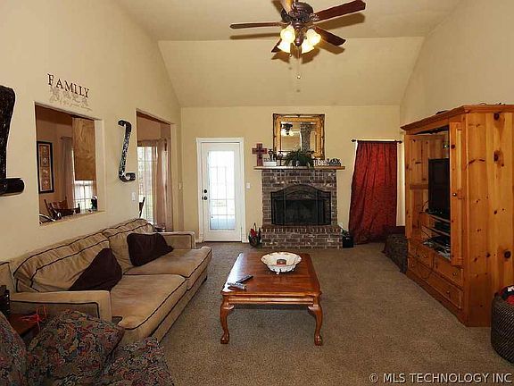 3rd image of 9835 Tall Pine Ln