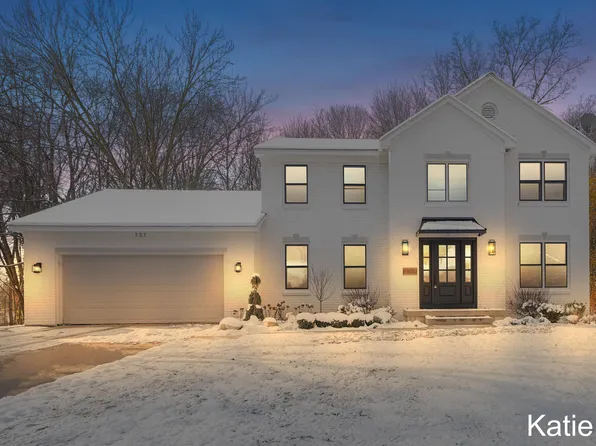 737 W Woodmeade Ct SE, Ada, MI 49301