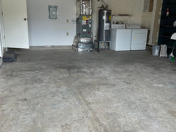 4th image of 3834 Linn Ave SE