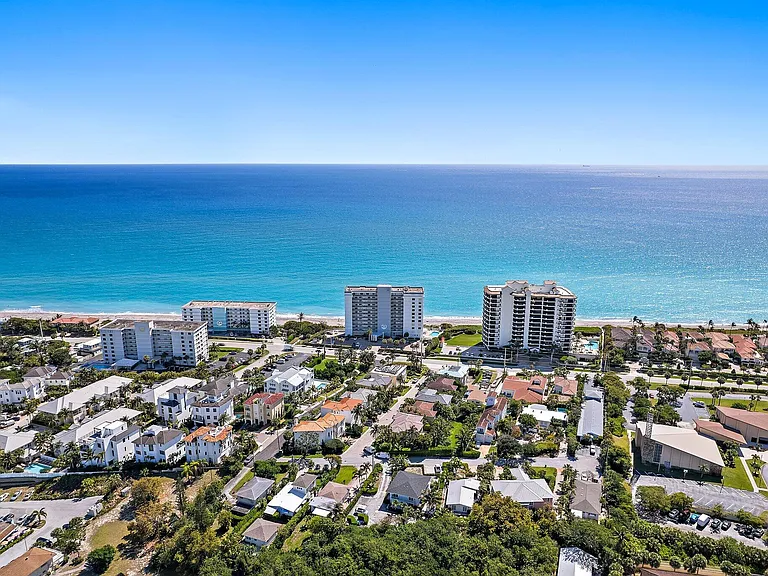 840 Ocean Dr #905 — Photo 45