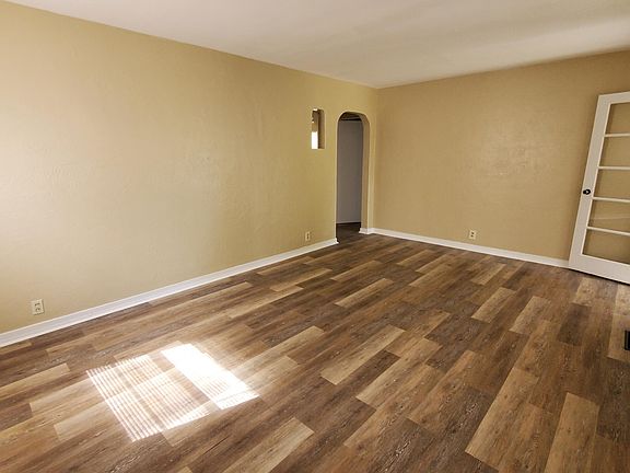 5th image of 912 Hartford Ave