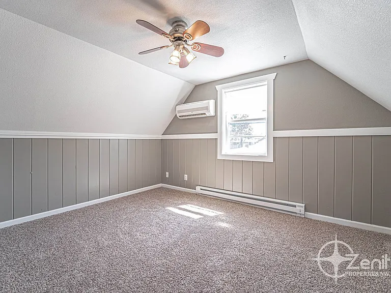 1818 W 22nd St — Photo 20