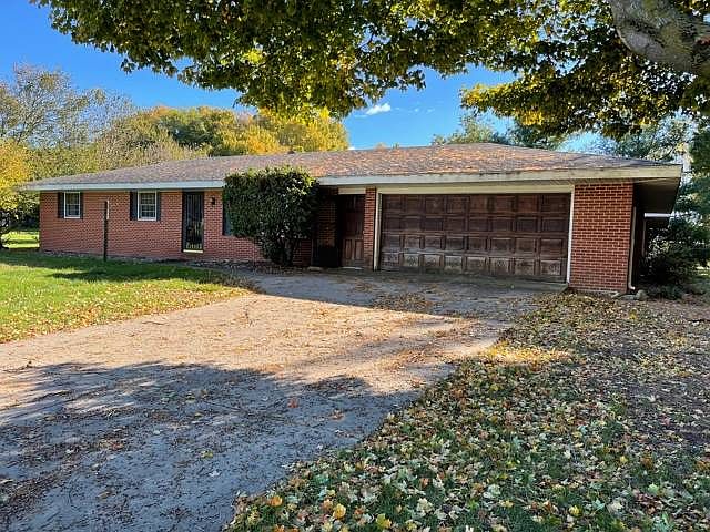 1st image of 1066 Maplewood Dr