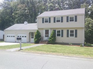 6 Corcoran Rd, Burlington, MA 01803