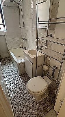 5th image of 37-27 Crescent St #45