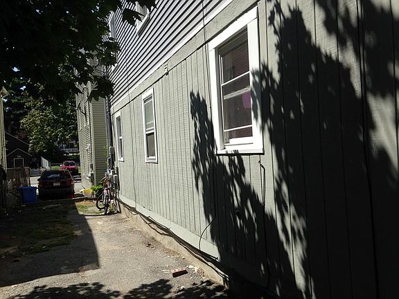 2nd image of 26 Hawley St