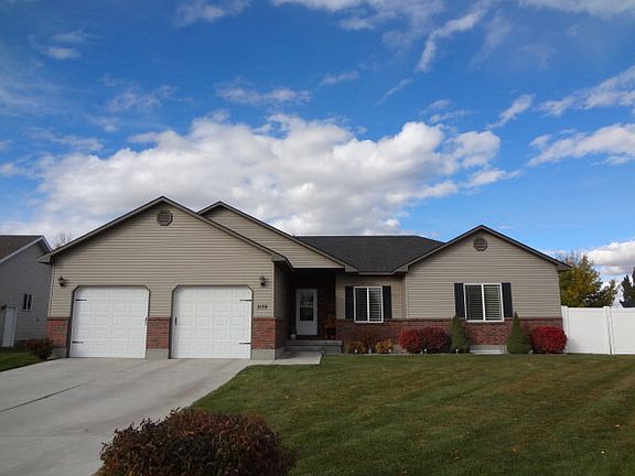 2nd image of 1179 Arrow Point Ln