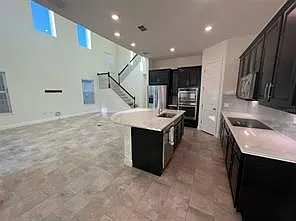 4 bed, 3.0 bath, 2484 sqft, $4,800 — Photo 4