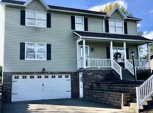 103 Mount Ranier Dr, Latrobe, PA 15650
