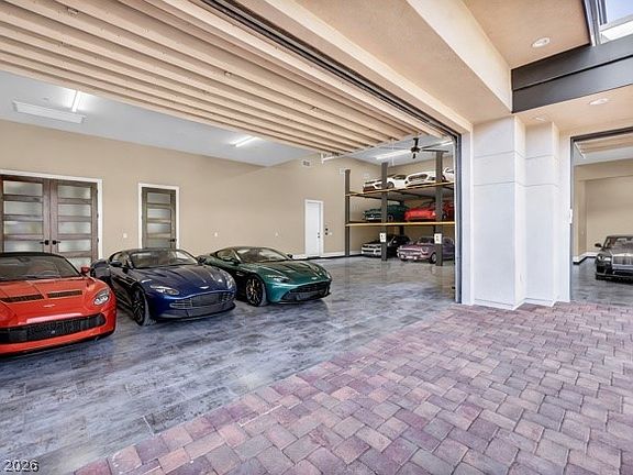 2nd image of 9 Stonecutter Ct