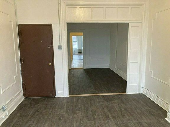 5th image of 141 Thames St #3B