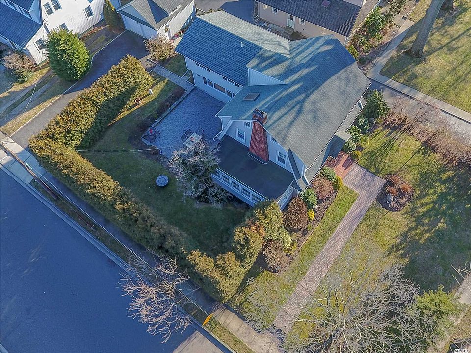 2nd image of 141 Hempstead Ave