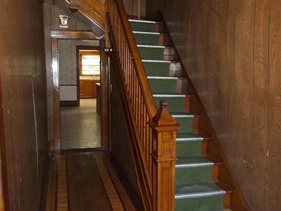 5th image of 17 S Main St #17