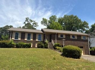 995 Ridgewood Cir, Birmingham, AL 35235