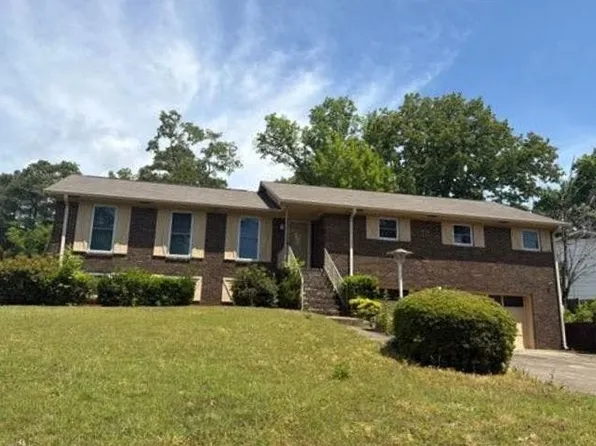 995 Ridgewood Cir, Birmingham, AL 35235