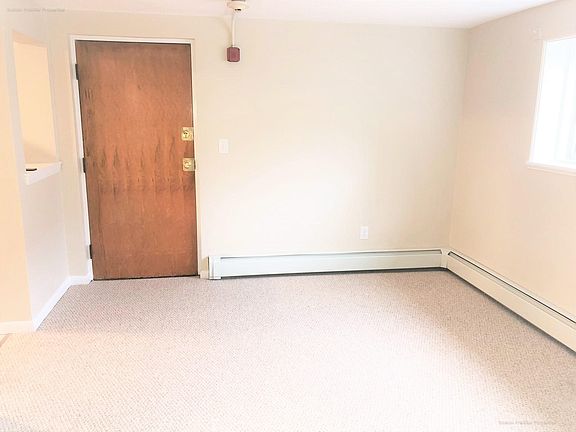 3rd image of 36 Marlboro St #2B