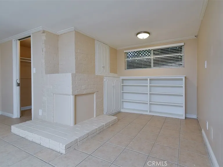14334 1/2 Tiara St — Photo 6