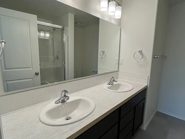 3702 S Roosevelt Pl — Photo 8