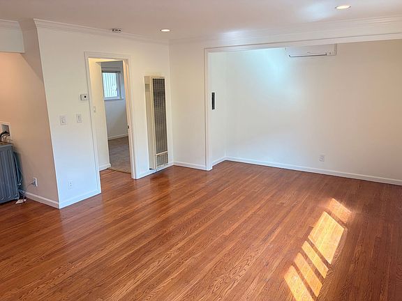 3rd image of 573 Lytton Ave APT E