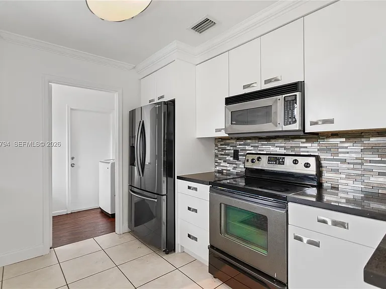 4151 SW 56th Ave — Photo 23