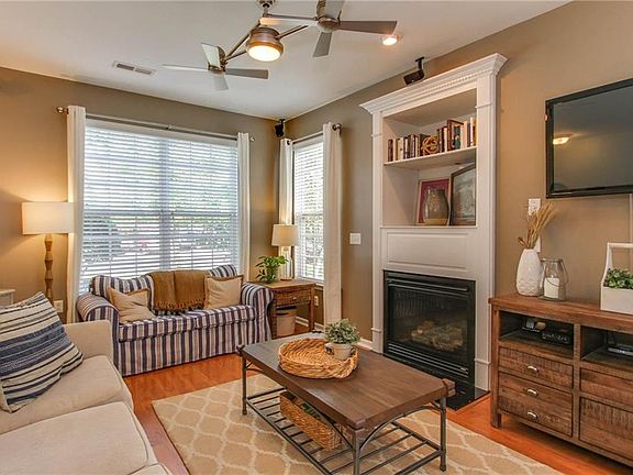 4th image of 1084 Gamston Ln