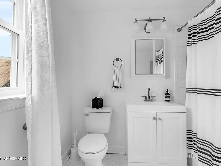 157 Portland Rd — Photo 9