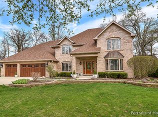 2605 Turnberry Rd, St Charles, IL 60174