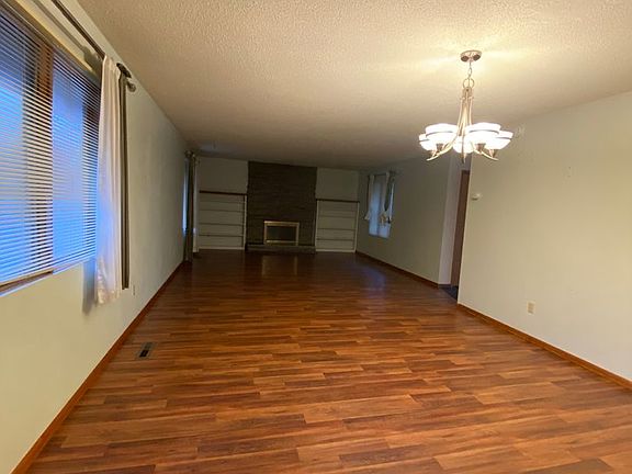4th image of 414 N 2nd St