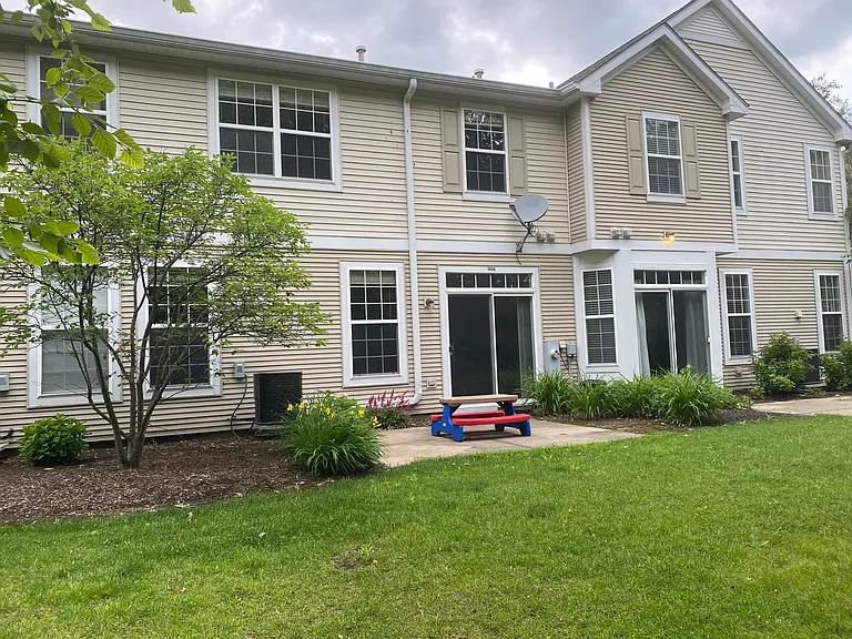 2633 Williamsburg Dr — Photo 16