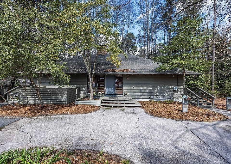 1st image of 1441 Oak Creek Cir