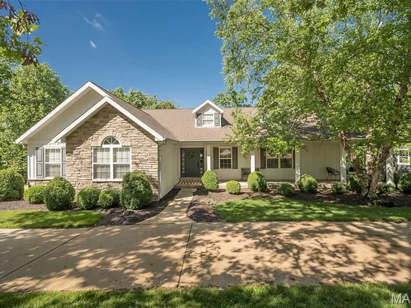 1 Rockfern Ct, High Ridge, MO 63049