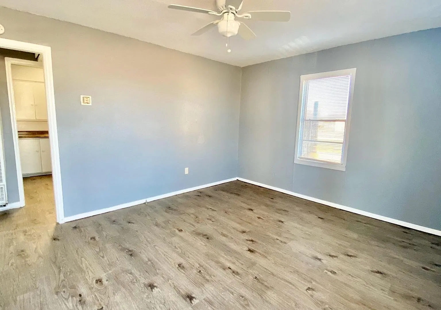 Coming Soon! $0 First Month's Rent / $0 Deposit At Move-In — Photo 4