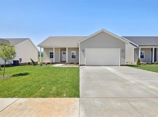 1359 Rhythm Ln, Bowling Green, KY 42101