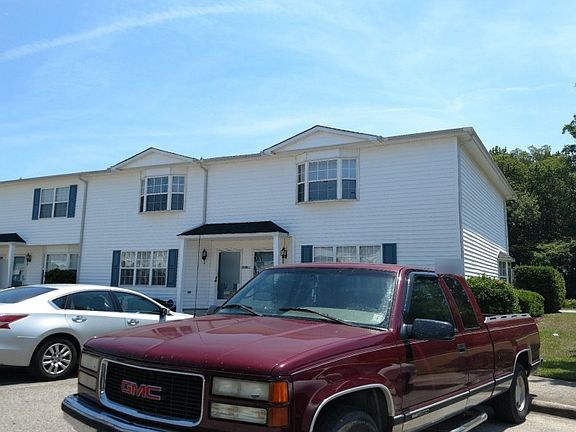 2nd image of 3949 Sterling Pointe Dr Unit 9